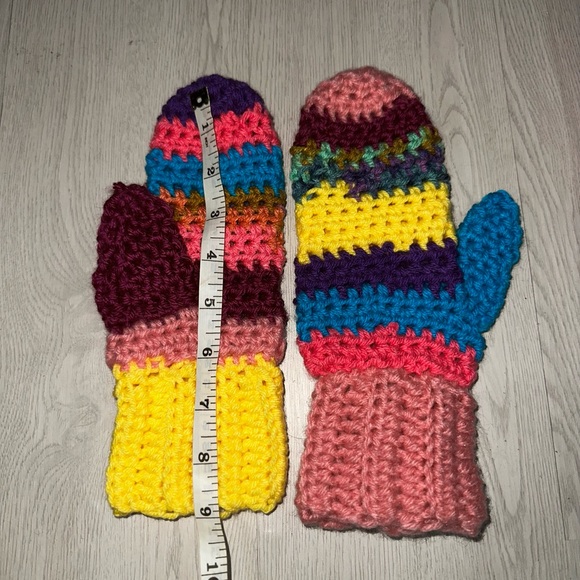 Balaclava and mittens set - Picture 5 of 5